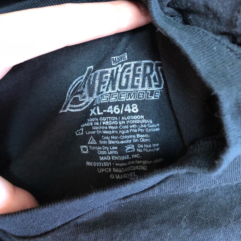 AVENGERS TEE - Picture 2 of 2